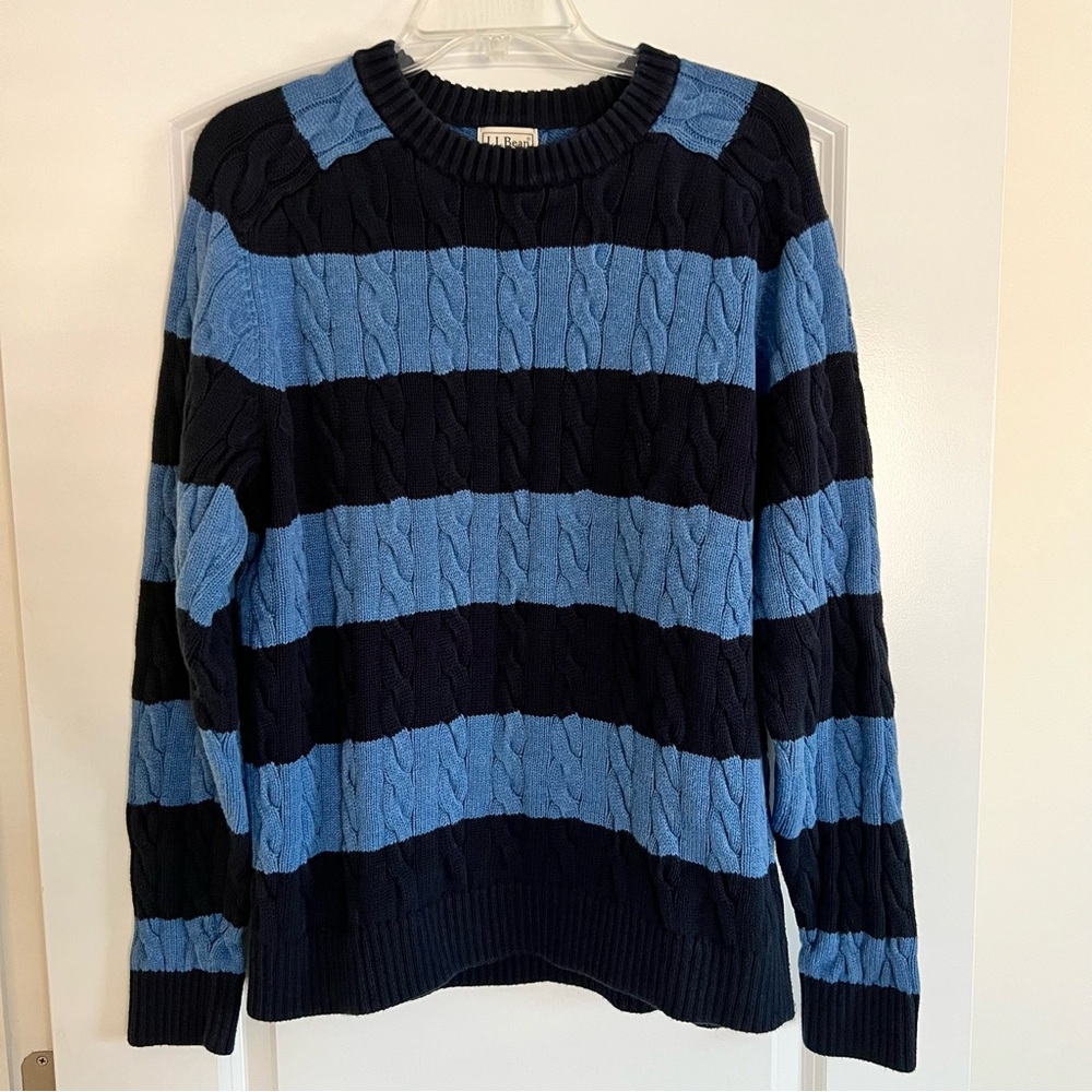 L.L. Bean Men's Navy and Light Blue Cable Knit Sweater - size L